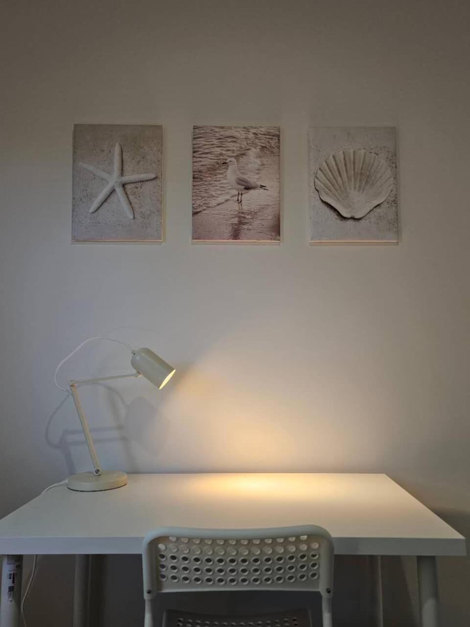 Premium Modern Homestay-Walk To Curtin University Guest house