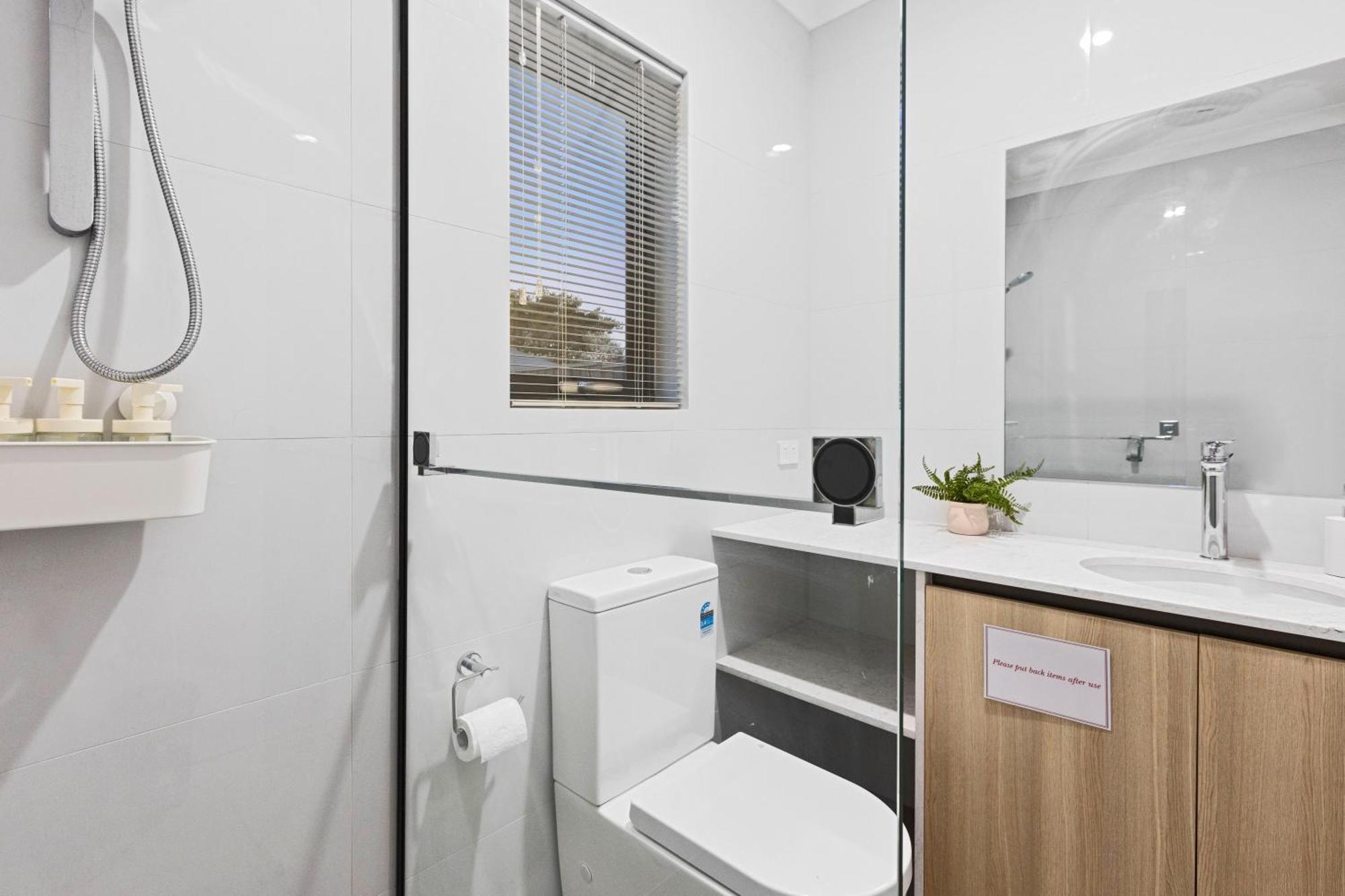Premium Modern Homestay-Walk To Curtin University * Perth