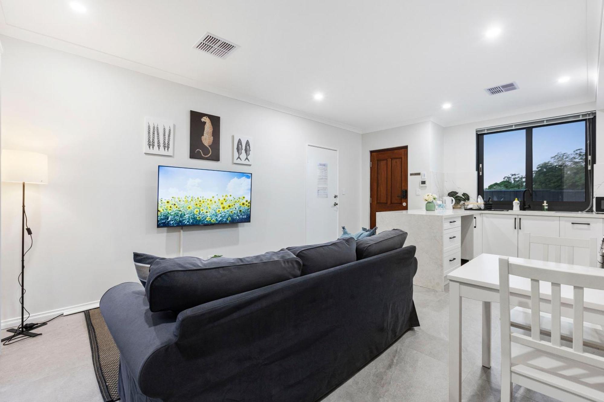 Premium Modern Homestay-Walk To Curtin University Perth