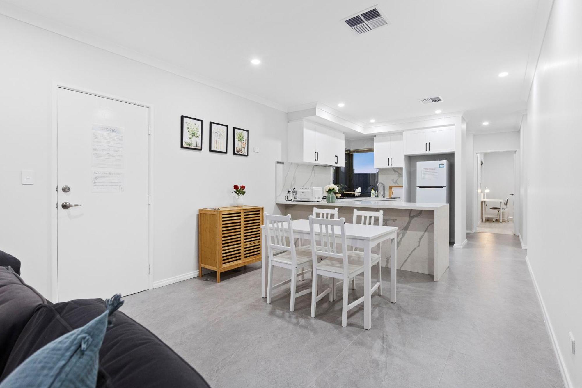 Premium Modern Homestay-Walk To Curtin University * Perth