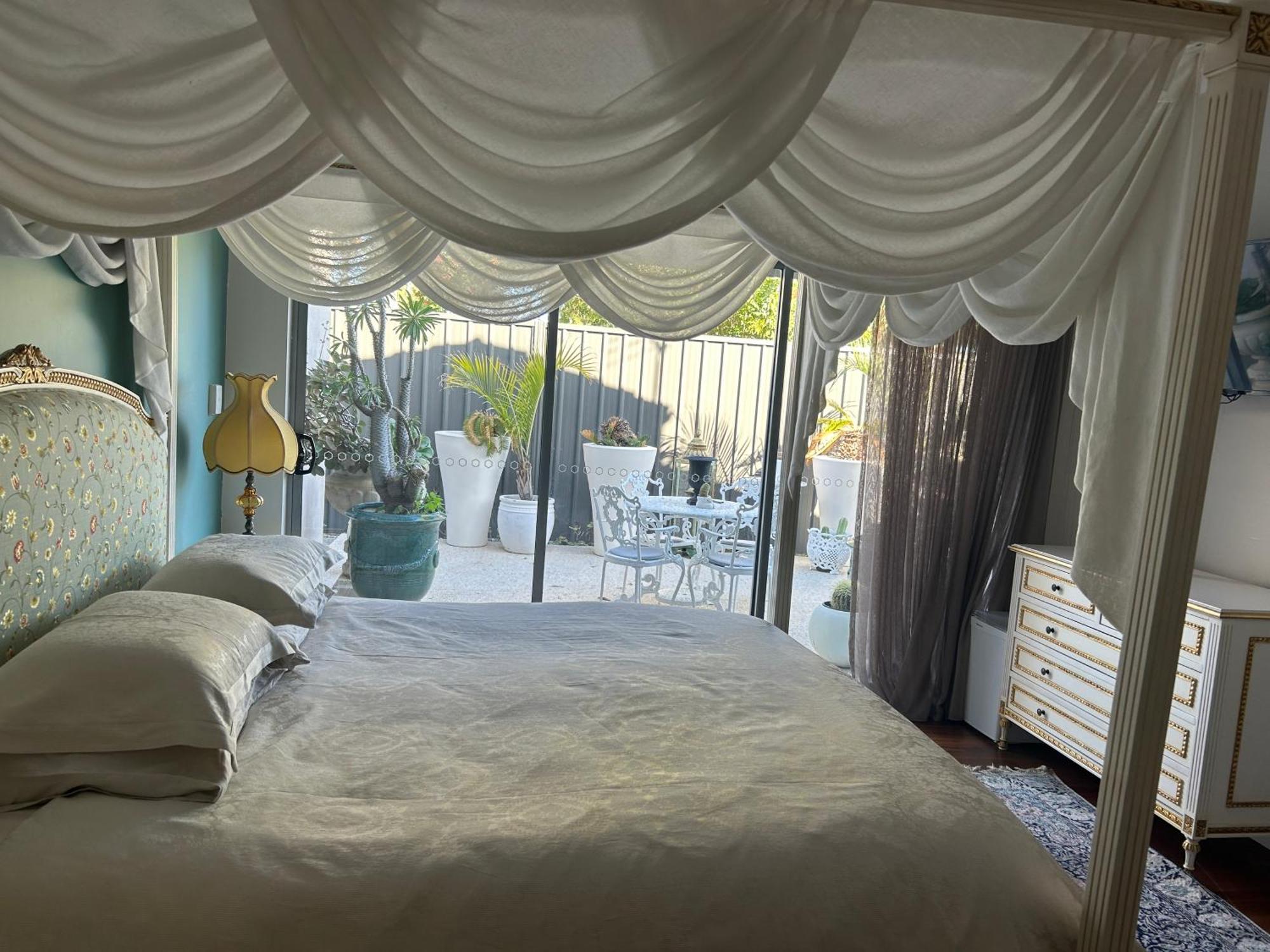 Koombana Retreat Homestay Perth