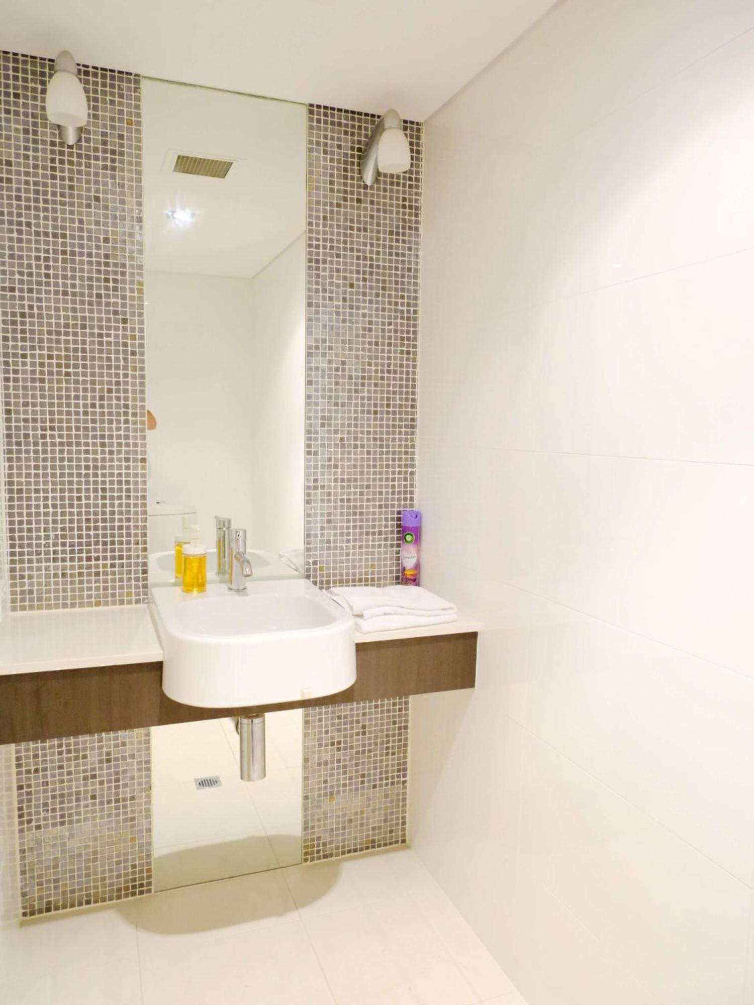Gallery Serviced Aparthotel