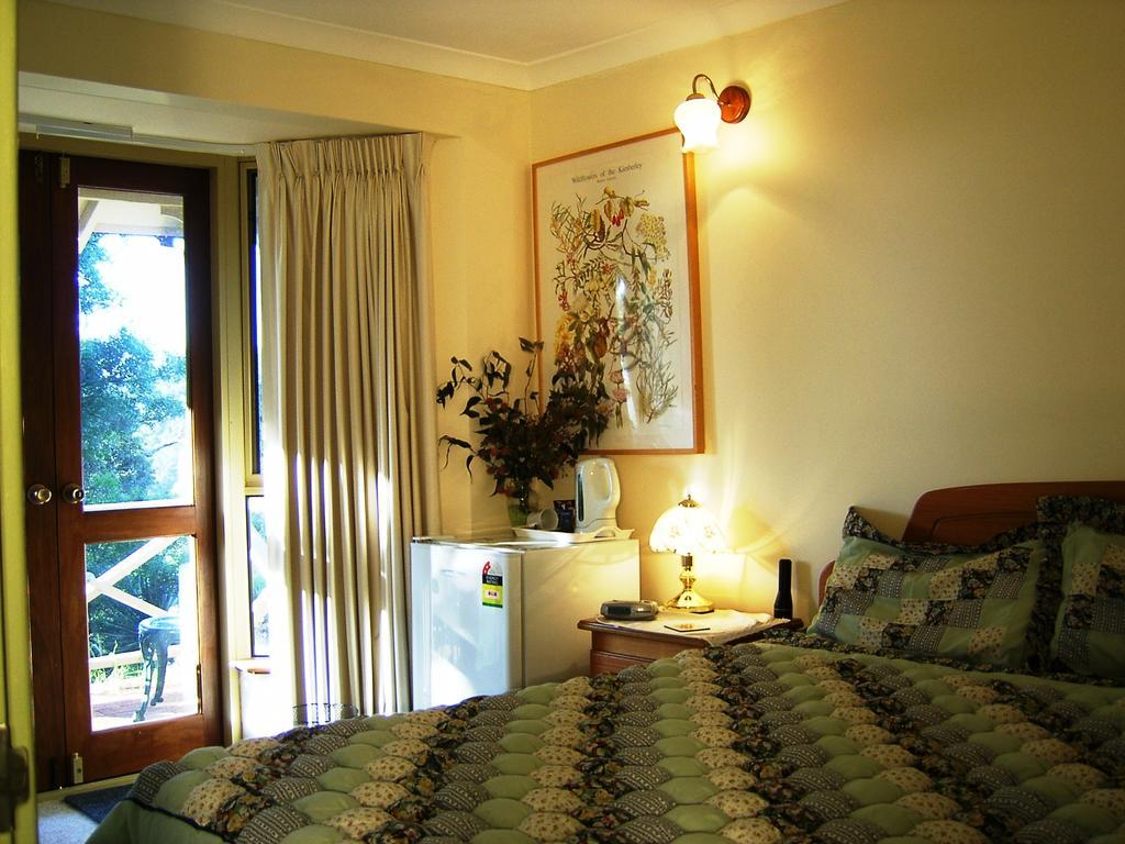 Eleebana Guest house 3*