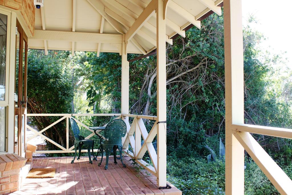 Eleebana Guest house 3*