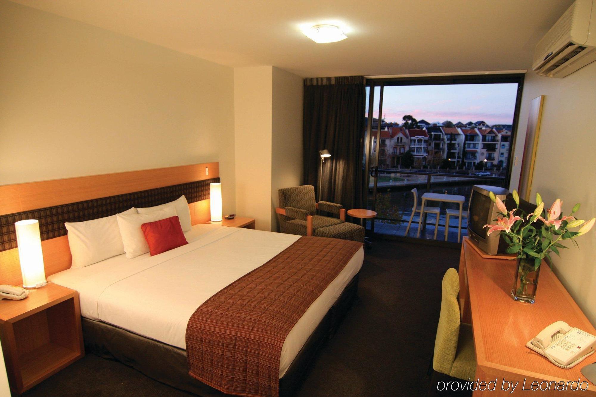 East 4* Perth