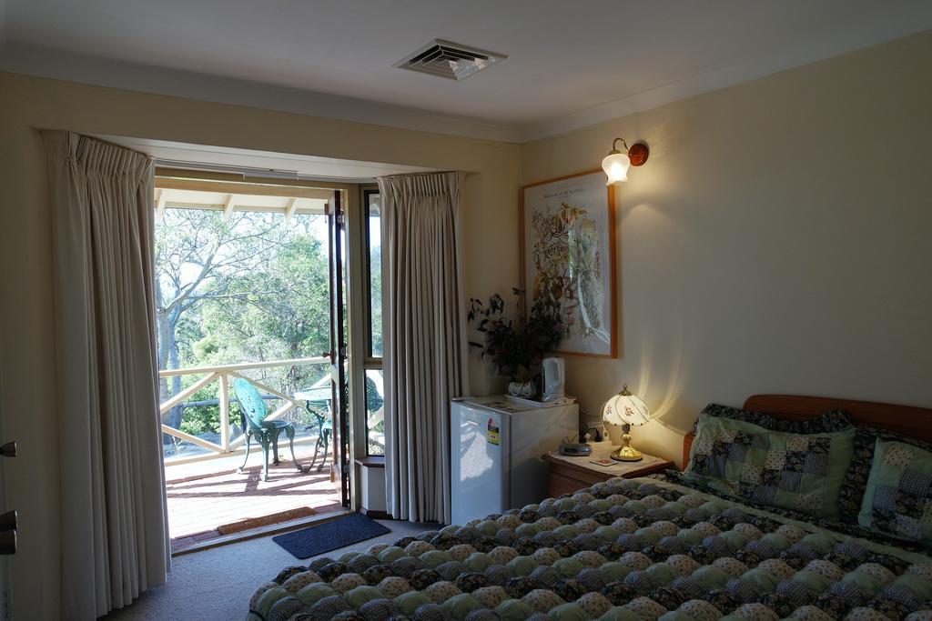 Guest house Eleebana Perth