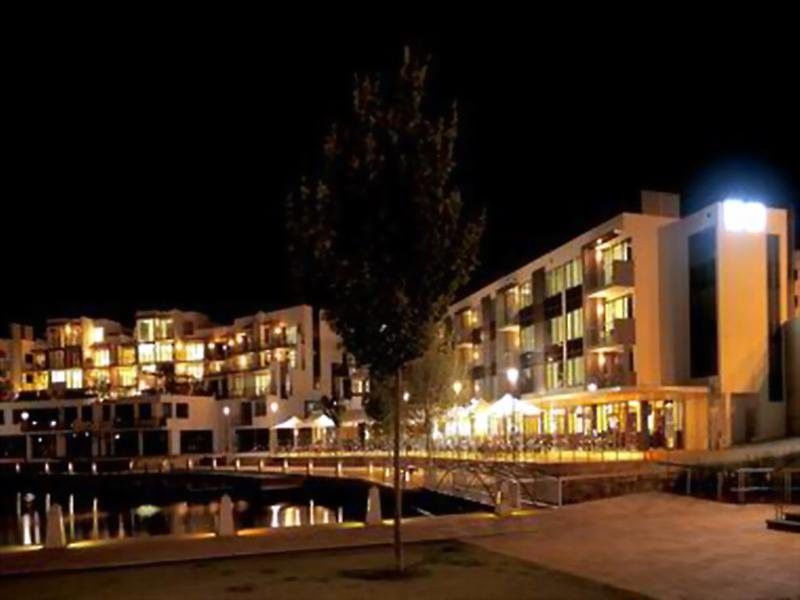 Aparthotel East 4*