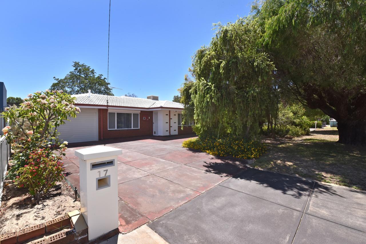 Holiday home Entire House Close To Airport And *