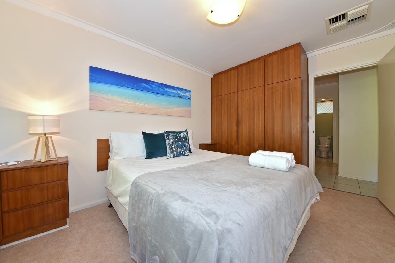 Entire House Close To Airport And Holiday home *