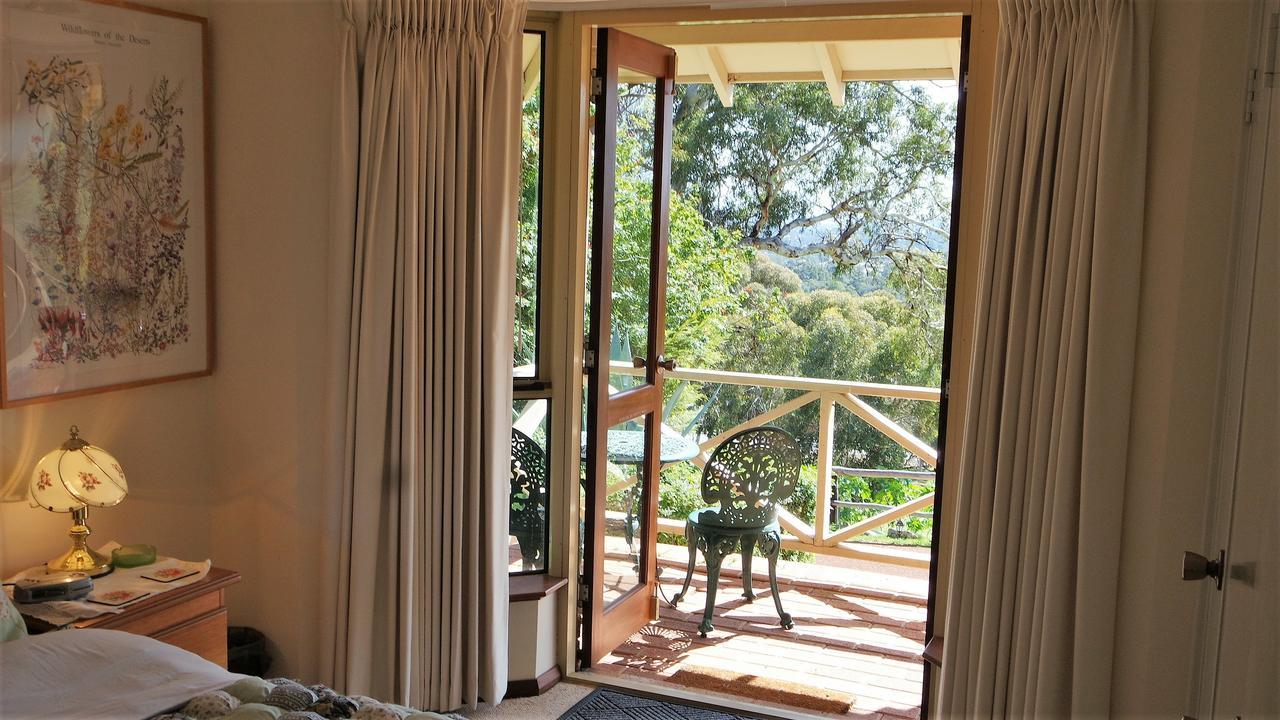 Guest house Eleebana Perth