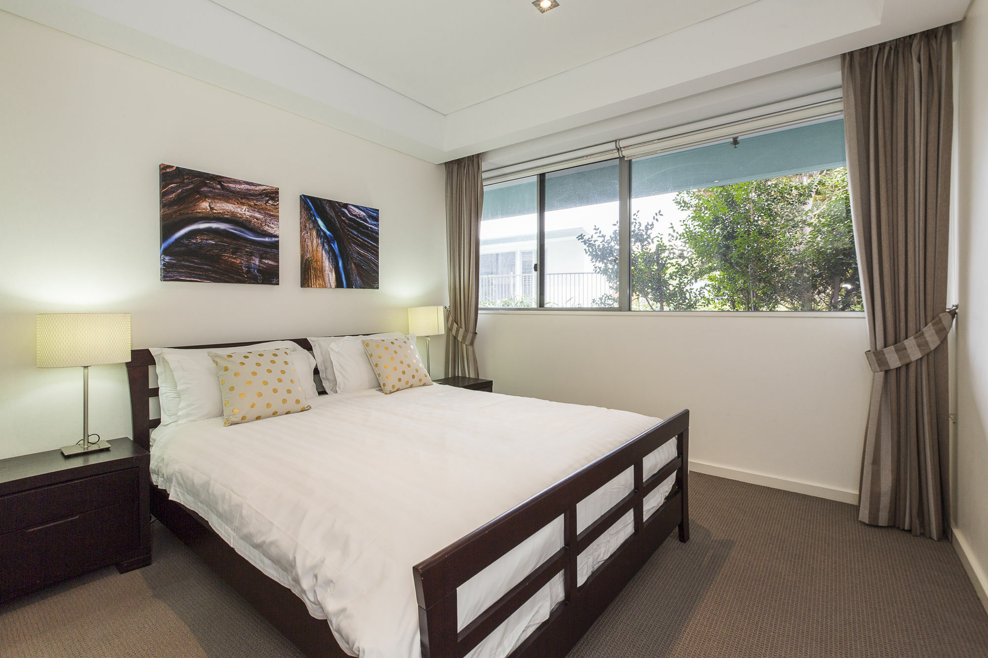 Gallery Serviced 3*