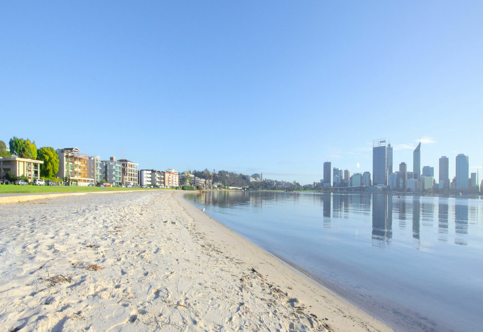 Aparthotel The Peninsula Riverside Serviced 4*