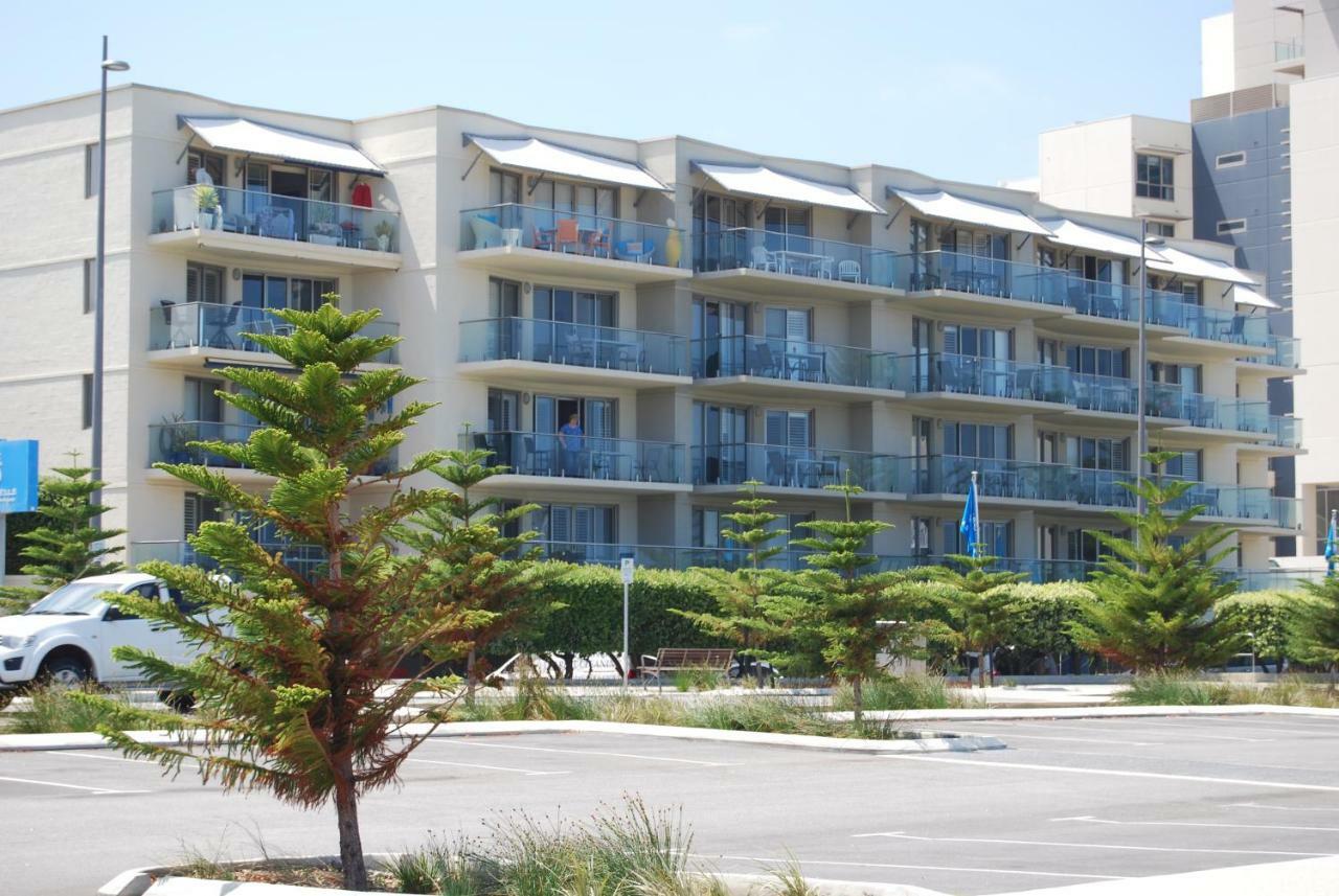 Apartment Absolute Beachfront Scarborough *