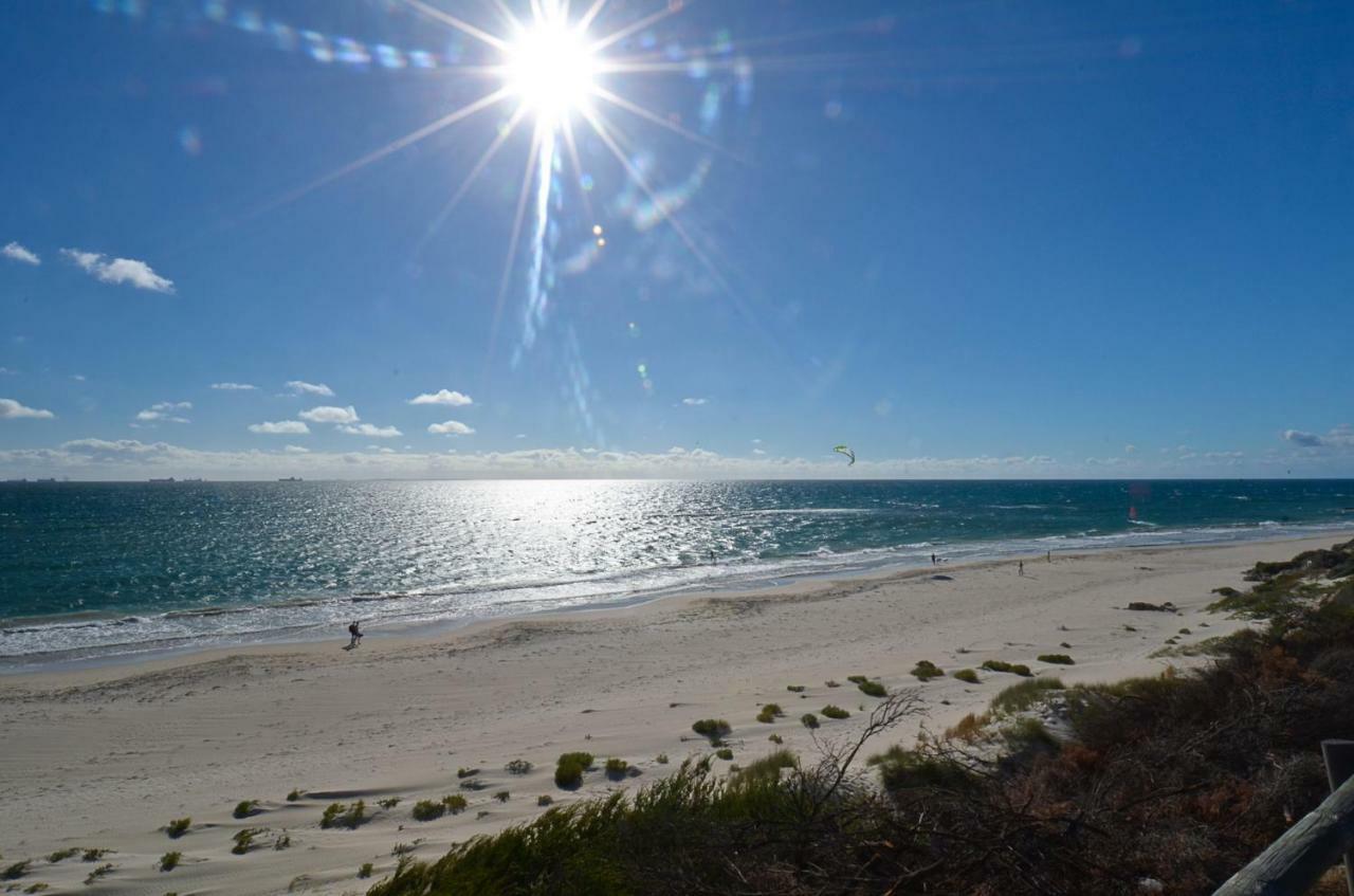 Cottesloe Beachfront Ocean View Apartment Perth